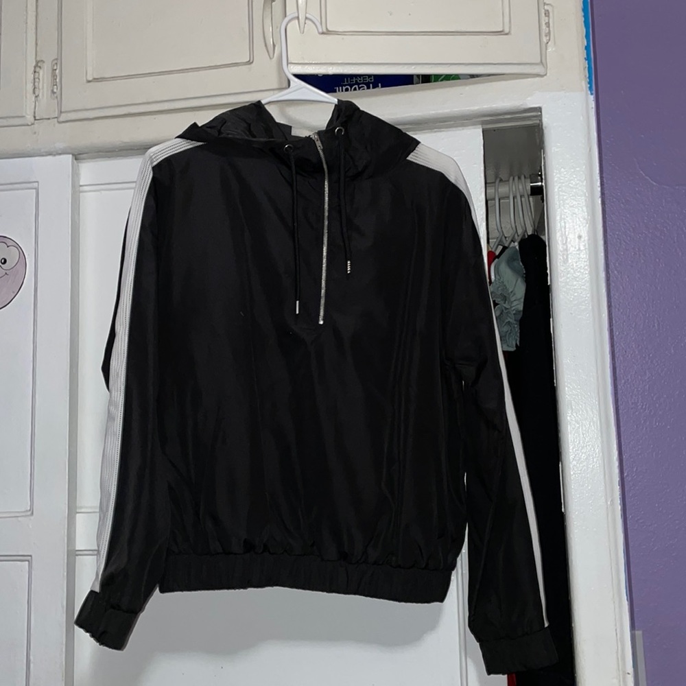 Forever 21 Windbreaker Size S